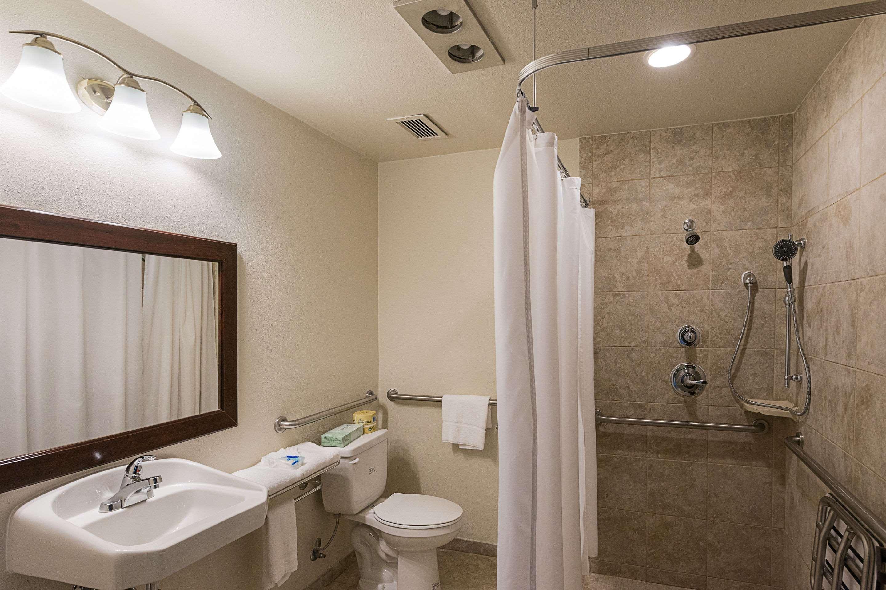 Rodeway Inn & Suites Portland - Jantzen Beach Hotel