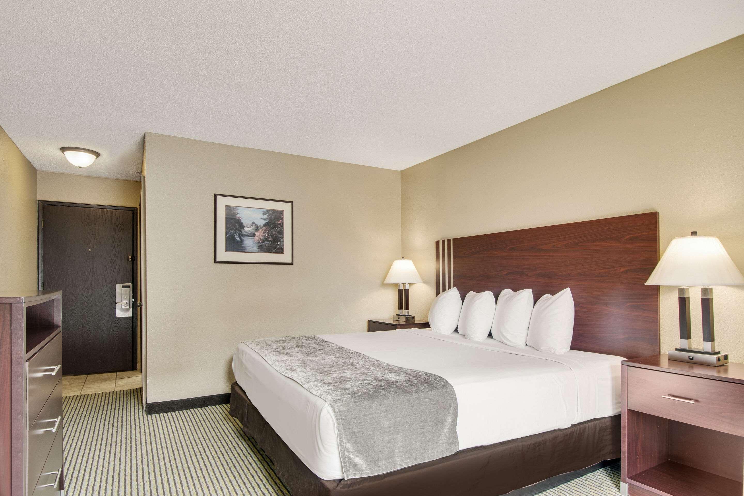 Rodeway Inn & Suites Portland - Jantzen Beach 2*