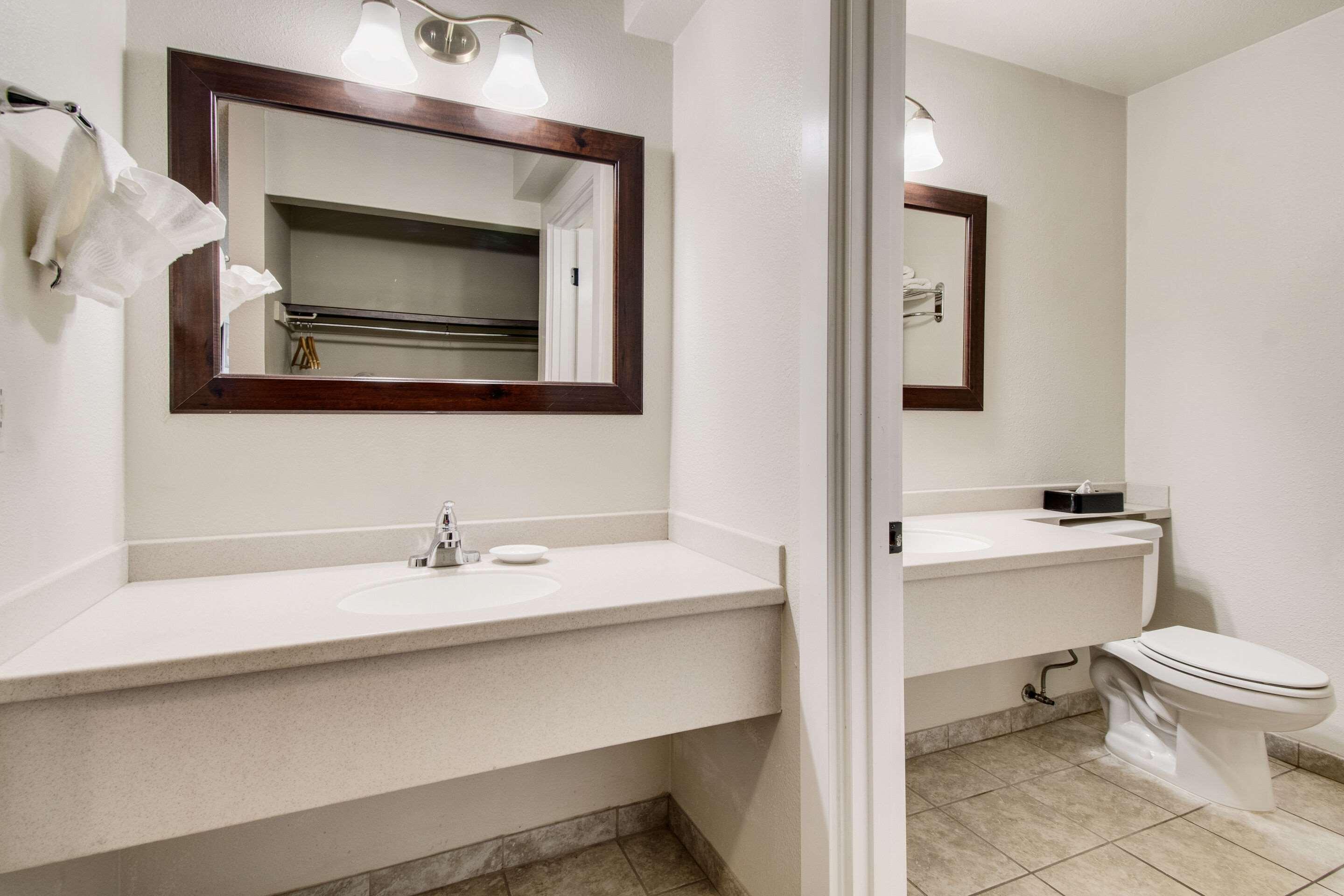 Hotel Rodeway Inn & Suites Portland - Jantzen Beach 2*