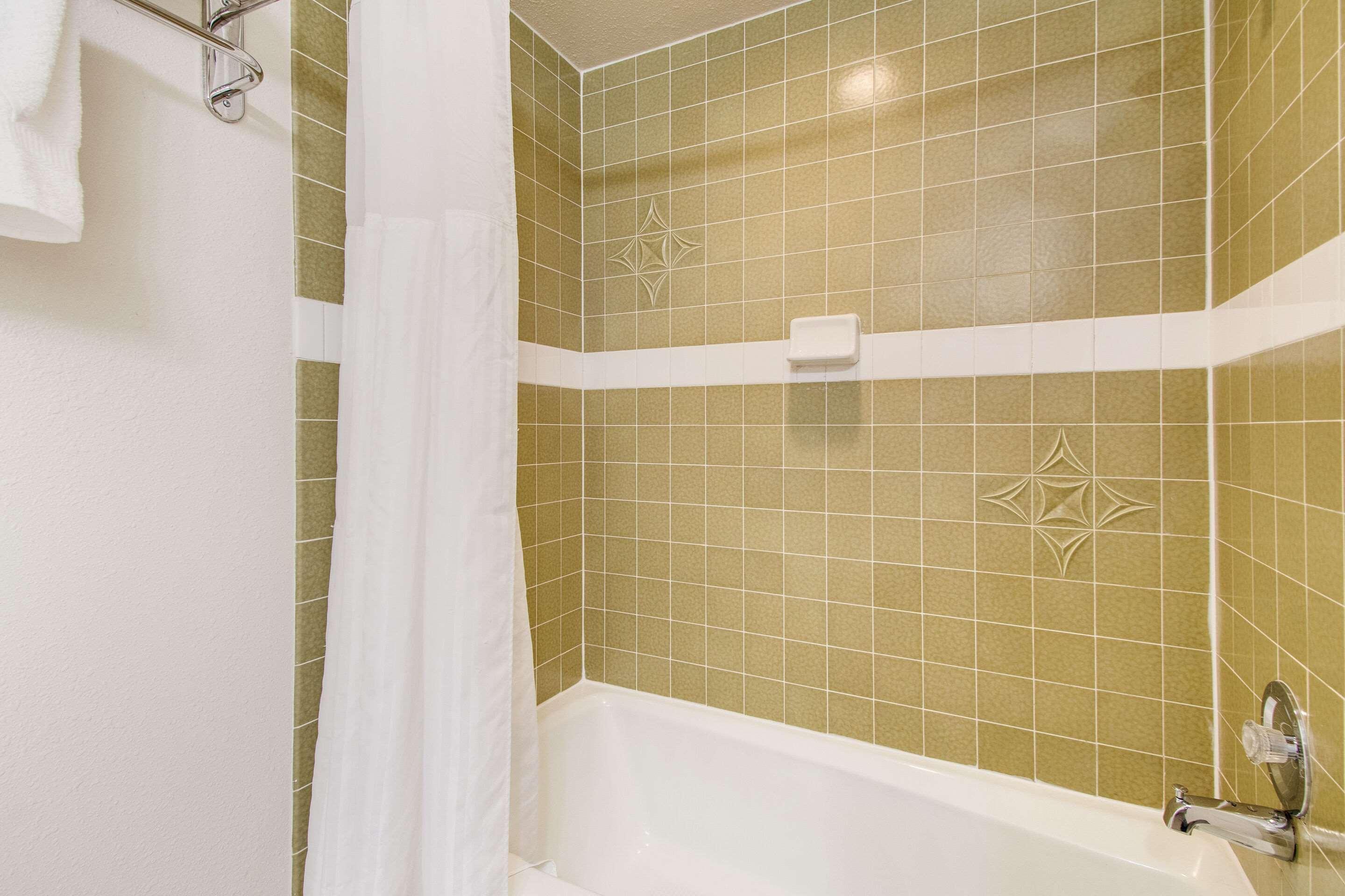 Rodeway Inn & Suites Portland - Jantzen Beach 2*