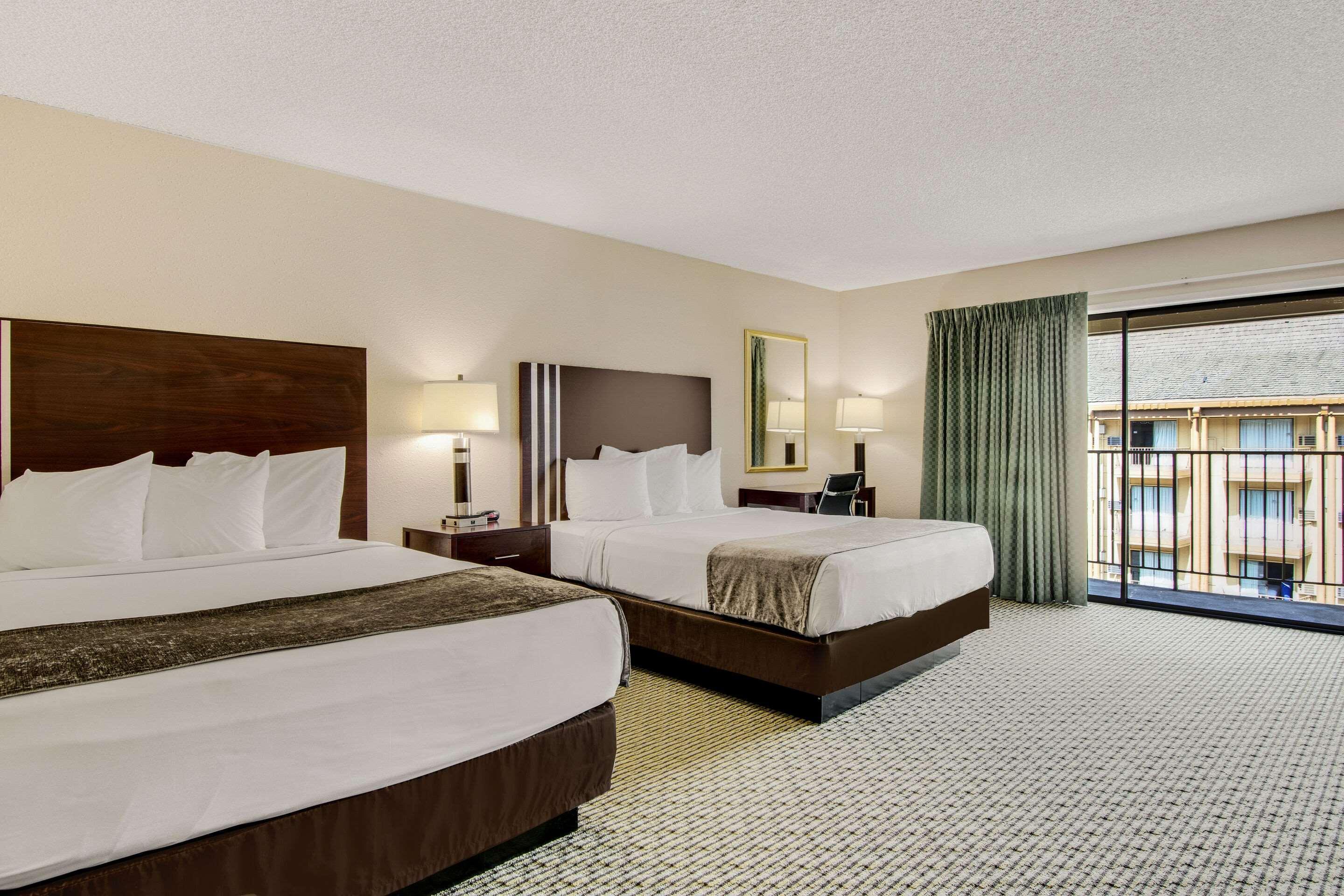 Rodeway Inn & Suites Portland - Jantzen Beach Hotel 2*