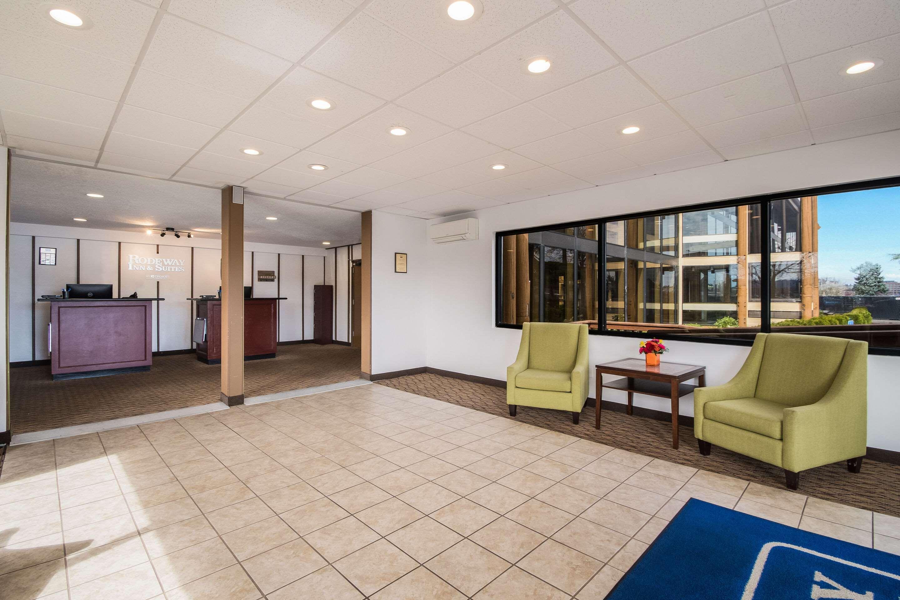Rodeway Inn & Suites Portland - Jantzen Beach Hotel Portland
