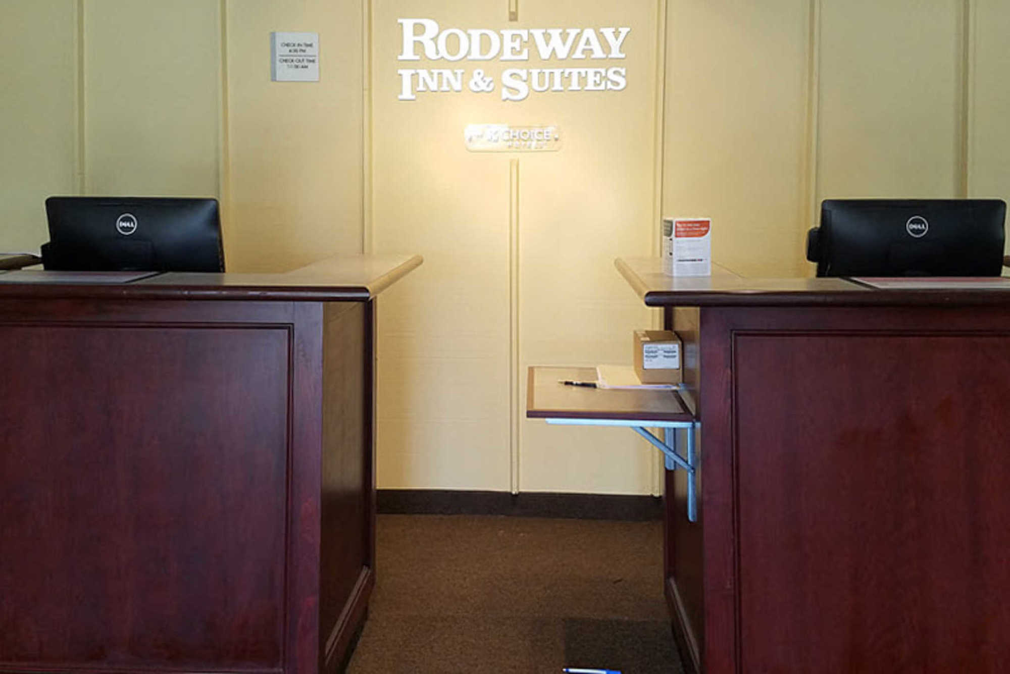Rodeway Inn & Suites Portland - Jantzen Beach 2*